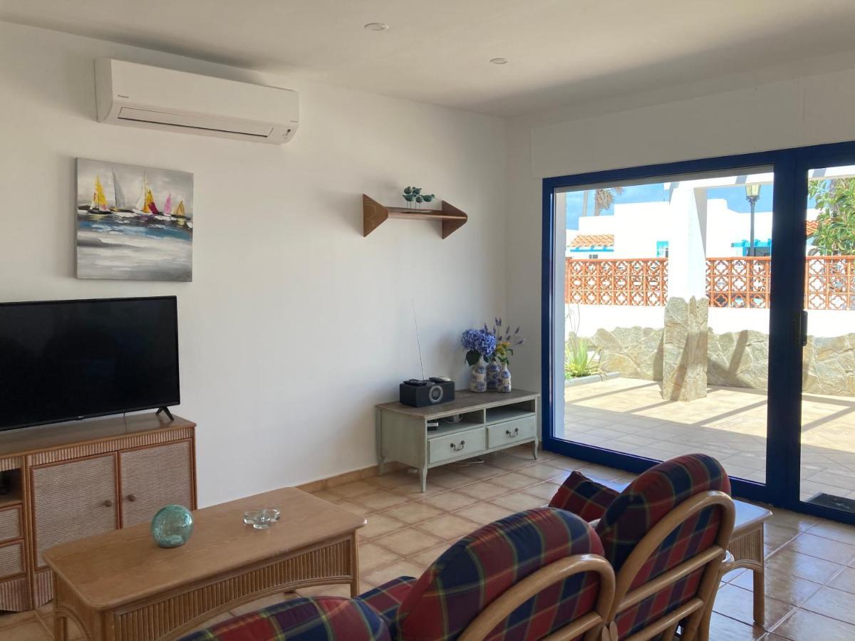 Beach House With The Heated Pool Next To Rocky Point Corralejo Exterior photo