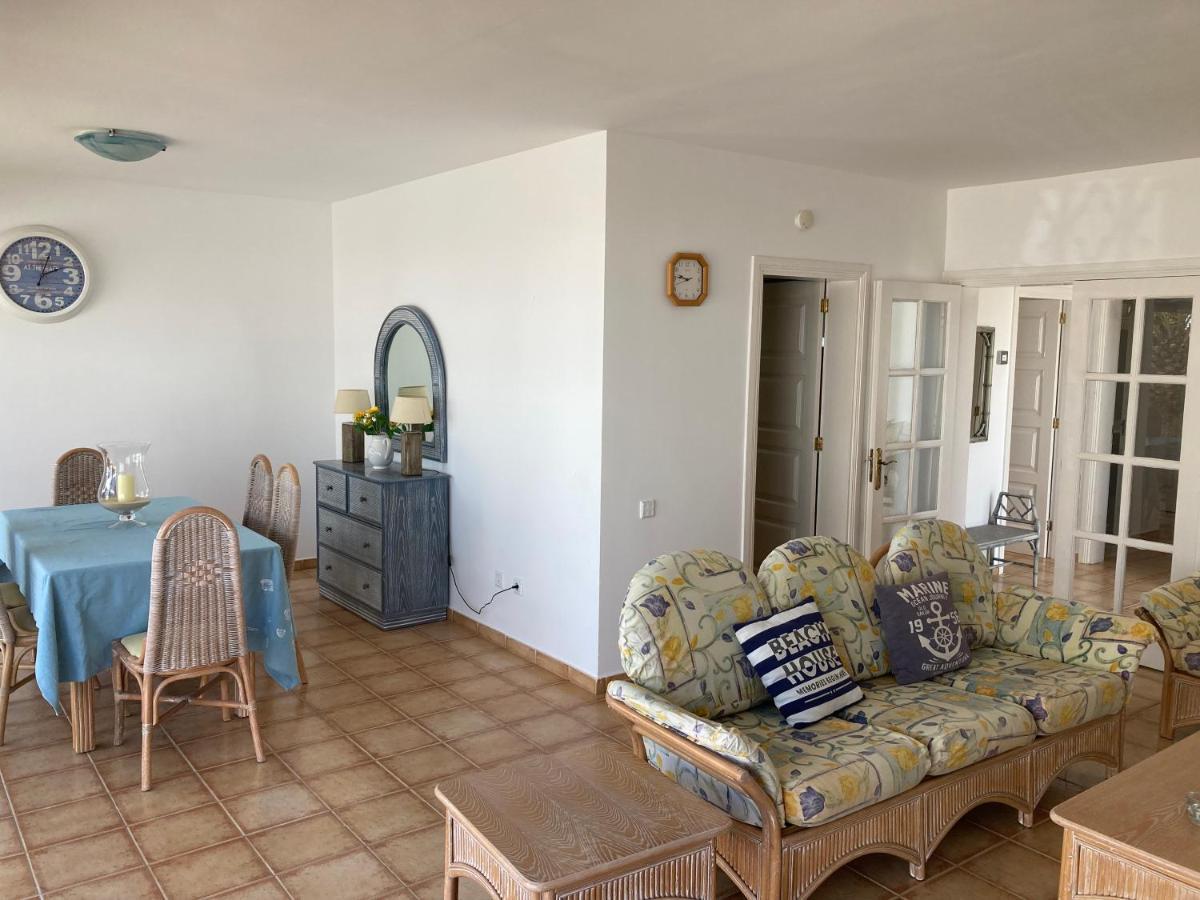 Beach House With The Heated Pool Next To Rocky Point Corralejo Exterior photo