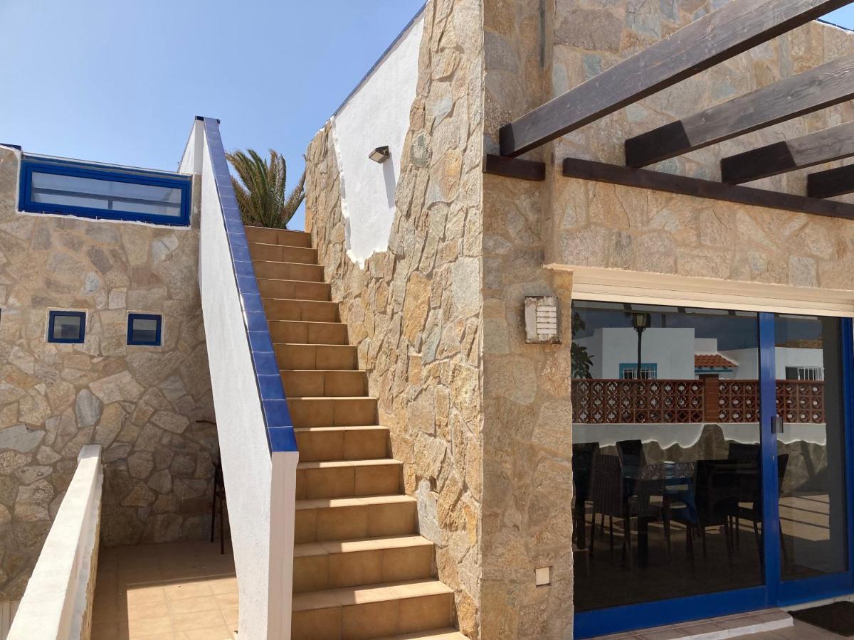 Beach House With The Heated Pool Next To Rocky Point Corralejo Exterior photo