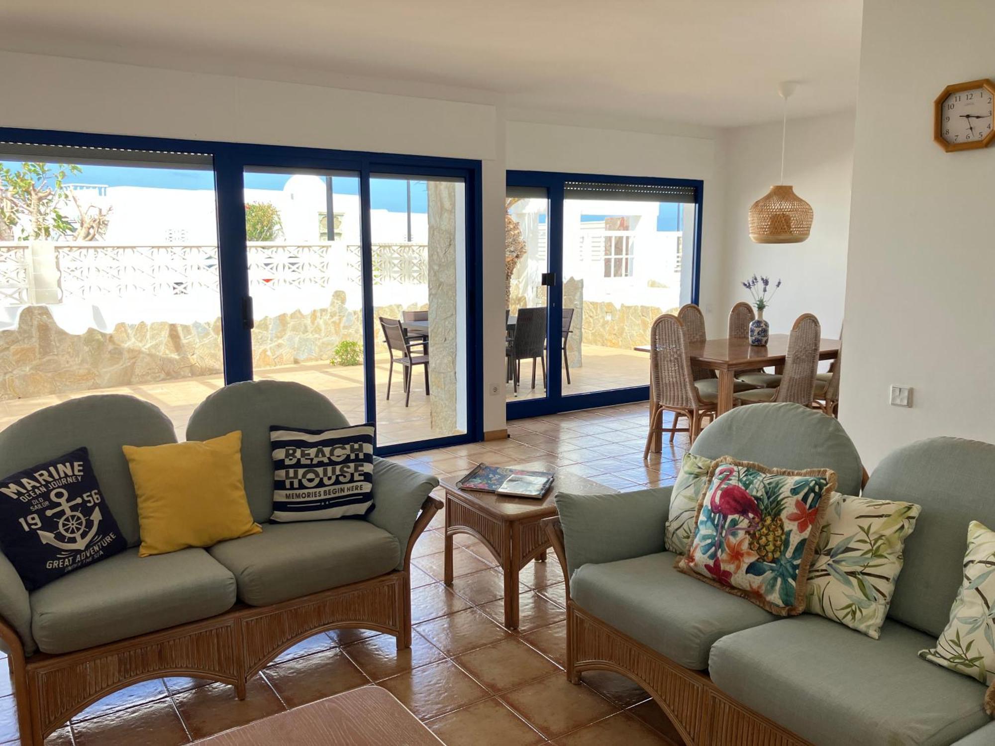 Beach House With The Heated Pool Next To Rocky Point Corralejo Exterior photo